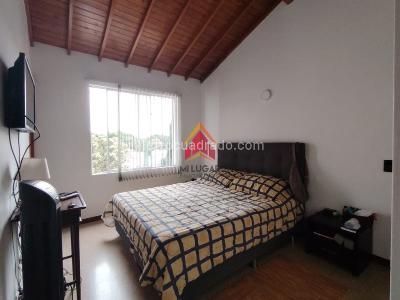 Apartamento de 4 alcobas en venta en Belen Los Bernal, Medellín, 145 m² · foto 2 de 20
