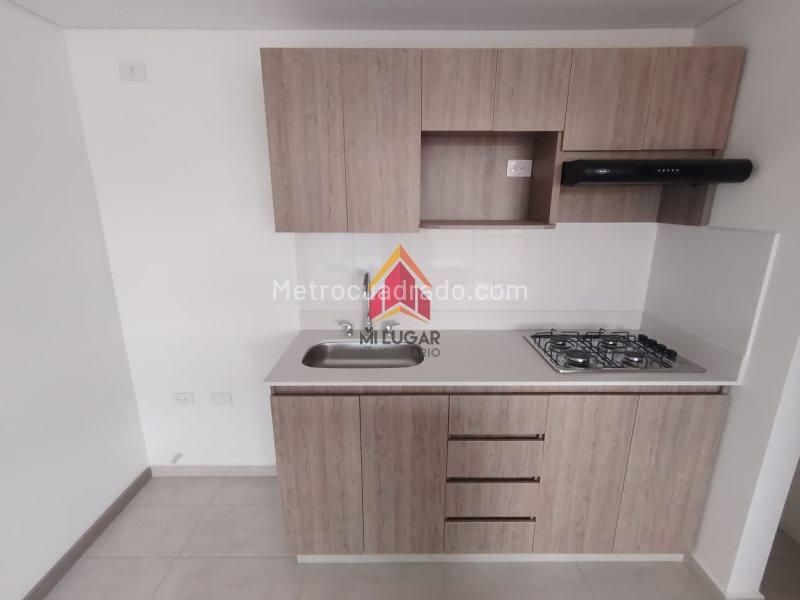 Apartamento luminoso de 3 habitaciones en Pilsen, Itagüí - 2