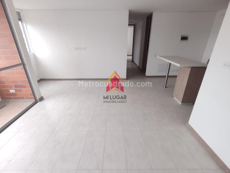 Apartamento luminoso de 3 habitaciones en Pilsen, Itagüí - 5