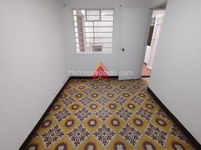 Casa de 5 alcobas en arriendo en Guaimaro, Envigado, 150 m² · foto 4 de 15