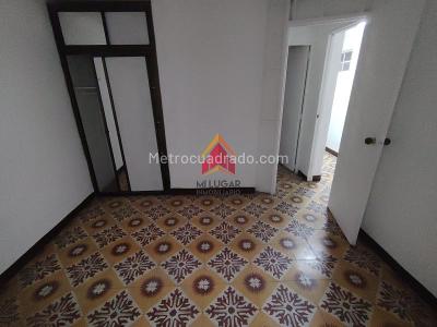 Casa de 5 alcobas en arriendo en Guaimaro, Envigado, 150 m² · foto 5 de 15