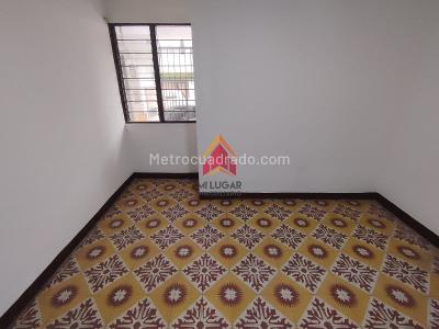 Casa de 5 alcobas en arriendo en Guaimaro, Envigado, 150 m² · foto 9 de 15