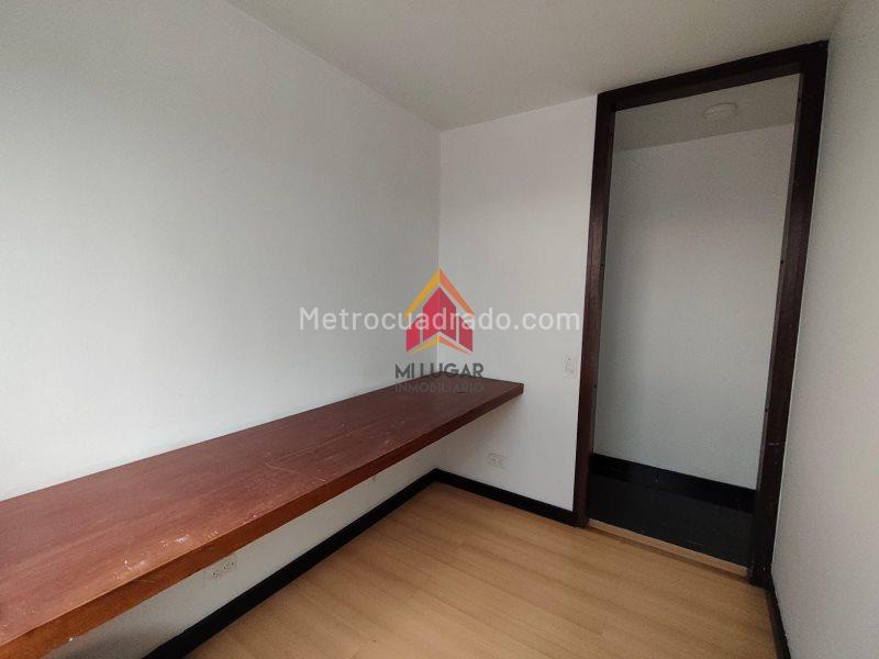 Comfortable 2BR Apartment in Belen AltaVista - 5