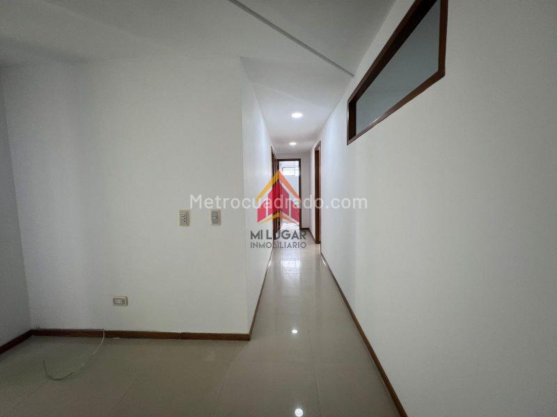 Apartamento luminoso de 3 alcobas en arriendo en Las Lomitas - 6