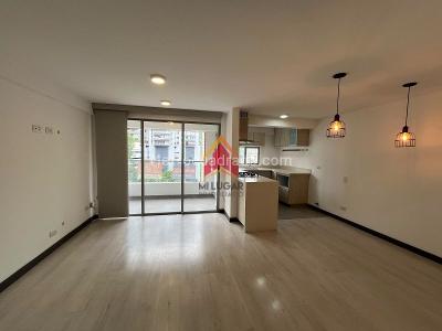 Apartamento en arriendo en Loma De Las Brujas, Envigado · foto 2 de 13