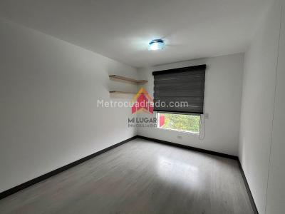 Apartamento en arriendo en Loma De Las Brujas, Envigado · foto 7 de 13