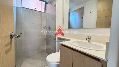 Apartamento de 3 alcobas en arriendo en Camino Verde, Envigado, 97 m² · foto 10 de 15