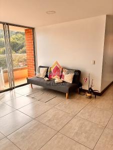 Apartamento de 3 alcobas en venta en El Chingui, Envigado, 72 m² · foto 3 de 20