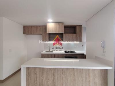 Apartamento en arriendo en Laureles, Medellín · foto 3 de 20