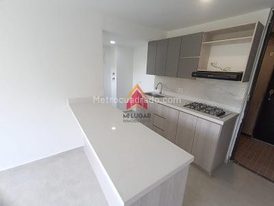 Apartamento de 3 alcobas en arriendo en Maria Auxiliadora, Sabaneta, 55 m² · foto 2 de 20