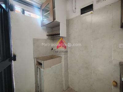 Apartaestudio en arriendo en La Sebastiana, Envigado, 30 m² · foto 6 de 9