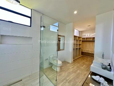 Casa de 4 alcobas en venta en Llano Grande, Rionegro, 930 m² · foto 13 de 20