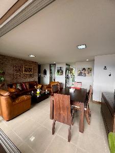 Apartamento de 3 alcobas en venta en El Poblado Las Santas, Medellín, 125 m² · foto 14 de 20