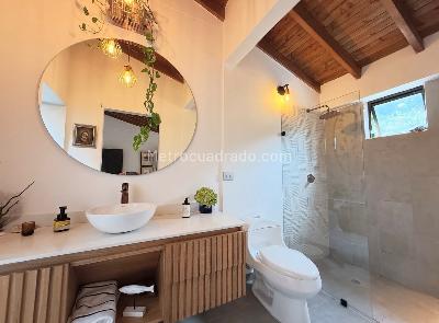 Casa de 3 alcobas en venta en Loma La Sebastiana, Envigado, 240 m² · foto 14 de 15