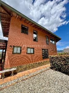 Casa de 3 alcobas en venta en El Escobero, Envigado, 250 m² · foto 4 de 20