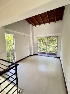 Casa de 3 alcobas en venta en Intermedia, Envigado, 265 m² · foto 12 de 20