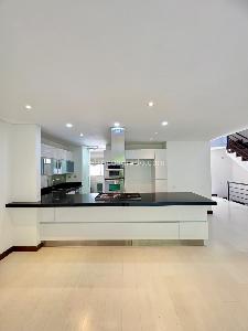 Casa de 3 alcobas en venta en Intermedia, Envigado, 265 m² · foto 6 de 20