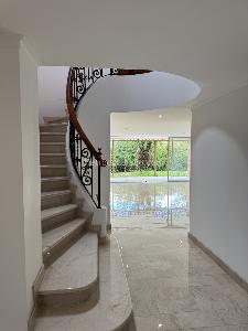 Casa de 3 alcobas en venta en Loma Benedictinos, Envigado, 272 m² · foto 10 de 20