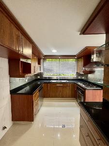 Casa de 3 alcobas en venta en Loma Benedictinos, Envigado, 272 m² · foto 17 de 20