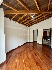 Casa de 3 alcobas en venta en Loma Benedictinos, Envigado, 272 m² · foto 19 de 20