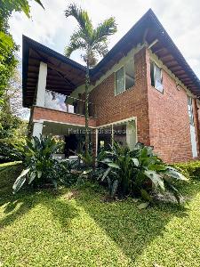 Casa de 3 alcobas en venta en Loma Benedictinos, Envigado, 270 m² · foto 4 de 20