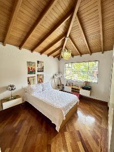 Casa de 3 alcobas en venta en Loma Benedictinos, Envigado, 270 m² · foto 16 de 20