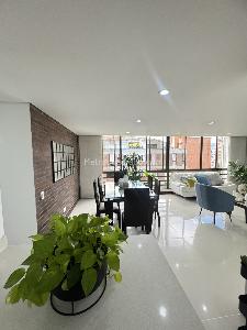 Apartamento en venta en Laureles, Medellín · foto 3 de 18