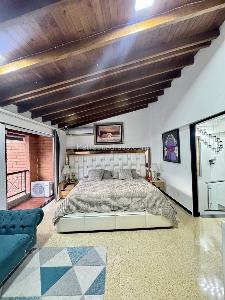 Casa de 3 alcobas en venta en La Sebastiana, Envigado, 270 m² · foto 8 de 20