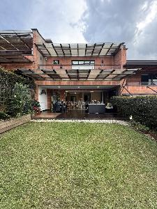 Casa de 3 alcobas en venta en La Sebastiana, Envigado, 220 m² · foto 2 de 20