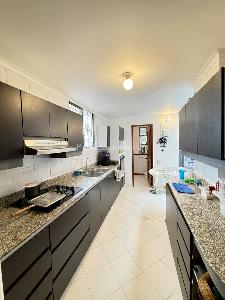 Casa de 3 alcobas en venta en Los Balsos, Medellín, 281 m² · foto 8 de 20