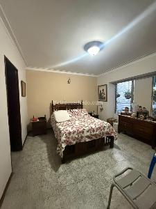 Casa de 3 alcobas en venta en Laureles, Medellín, 256 m² · foto 3 de 19