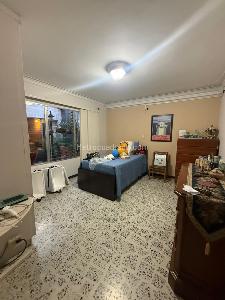 Casa de 3 alcobas en venta en Laureles, Medellín, 256 m² · foto 18 de 19