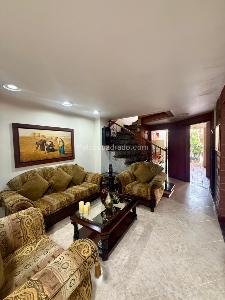Casa de 3 alcobas en venta en Belen Loma De Los Bernal, Medellín, 140 m² · foto 10 de 18