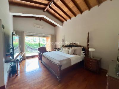 Casa de 4 alcobas en venta en La Sebastiana, Envigado, 380 m² · foto 14 de 20