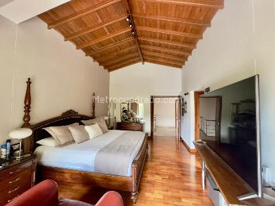 Casa de 4 alcobas en venta en La Sebastiana, Envigado, 380 m² · foto 15 de 20