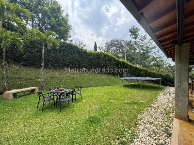 Casa de 4 alcobas en venta en La Sebastiana, Envigado, 380 m² · foto 2 de 20