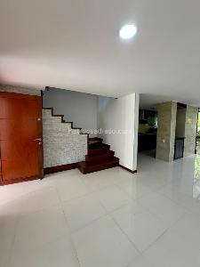 Casa de 3 alcobas en venta en Cumbres, Envigado, 166 m² · foto 3 de 20