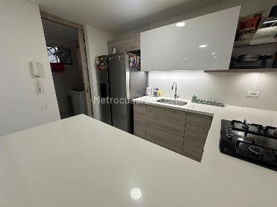 Apartamento de 3 alcobas en venta en Loma De Los Mesa, Envigado, 97 m² · foto 7 de 20