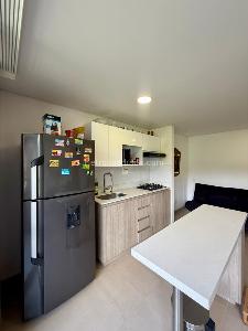 Apartamento de 3 alcobas en venta en San Jose, Sabaneta, 67 m² · foto 3 de 16