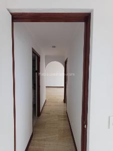 Apartamento de 2 alcobas en venta en El Poblado, Medellín, 82 m² · foto 11 de 20