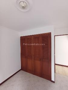 Apartamento de 2 alcobas en venta en El Poblado, Medellín, 82 m² · foto 12 de 20