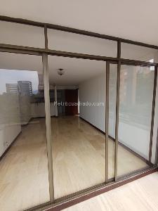 Apartamento de 2 alcobas en venta en El Poblado, Medellín, 82 m² · foto 3 de 20