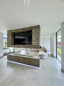 Casa de 5 alcobas en venta en Llano Grande, Rionegro, 1150 m² · foto 3 de 20