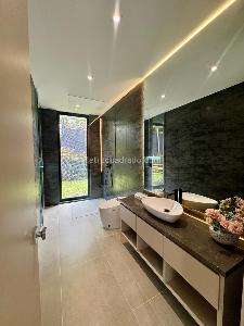 Casa de 5 alcobas en venta en Llano Grande, Rionegro, 1150 m² · foto 16 de 20