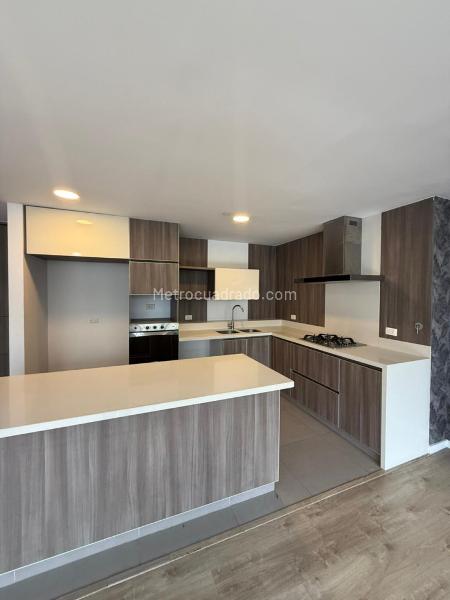 Piso – Envigado - Más