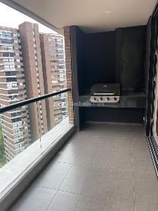 Apartamento en venta en Altos Del Poblado, Medellín · foto 3 de 19