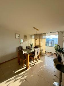 Apartamento de 3 alcobas en venta en El Poblado, Medellín, 87 m² · foto 4 de 13
