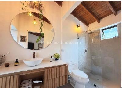 Casa de 3 alcobas en venta en La Sebastiana, Envigado, 260 m² · foto 11 de 12