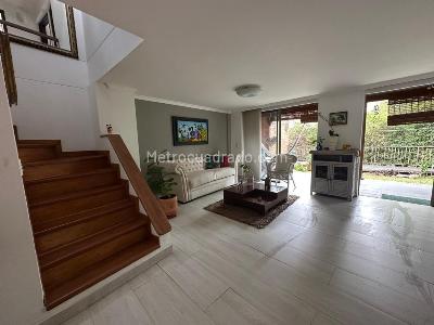 Casa de 3 alcobas en venta en La Sebastiana, Envigado, 260 m² · foto 7 de 12