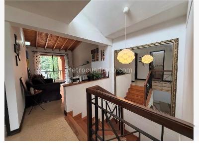 Casa de 3 alcobas en venta en La Sebastiana, Envigado, 260 m² · foto 8 de 12